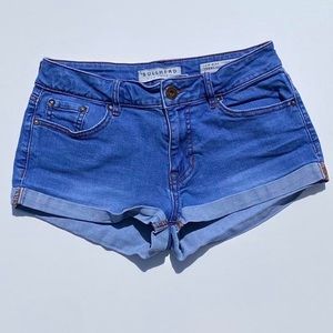 Pacsun Bullhead Denim Co. Blue Low Rise Mini Shorts Women's size 3, 26" Summer